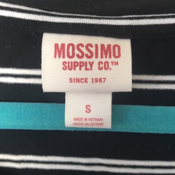 Mossimo Tee Shirt - Picture 3 of 4